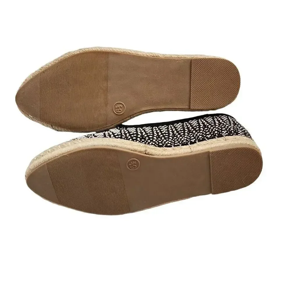 Universal Thread Ladies Size 6.5 Black, White & Tan Slip On Shoes
